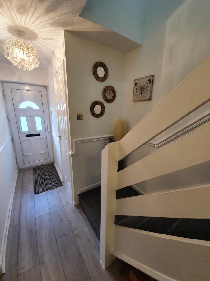 Bv Luxury Spacious 3 Bedroom House At Isaac Close Manchester Eksteriør billede