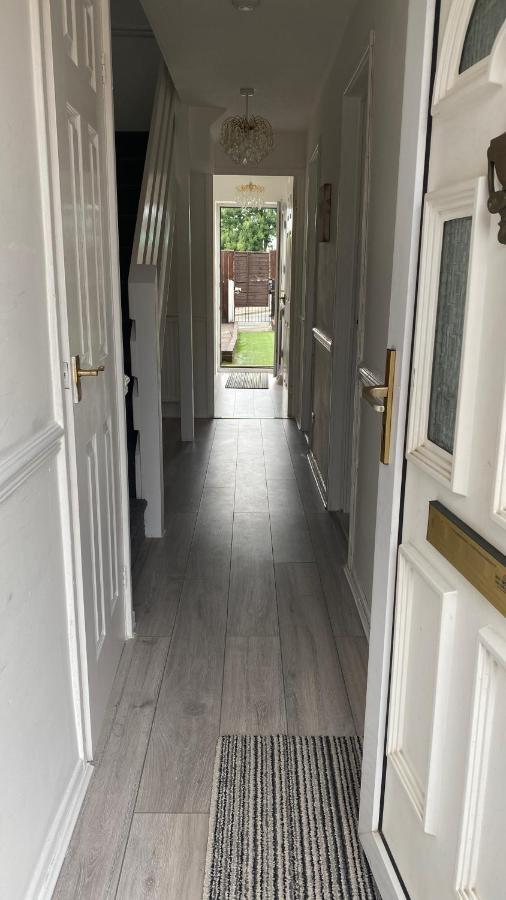Bv Luxury Spacious 3 Bedroom House At Isaac Close Manchester Eksteriør billede