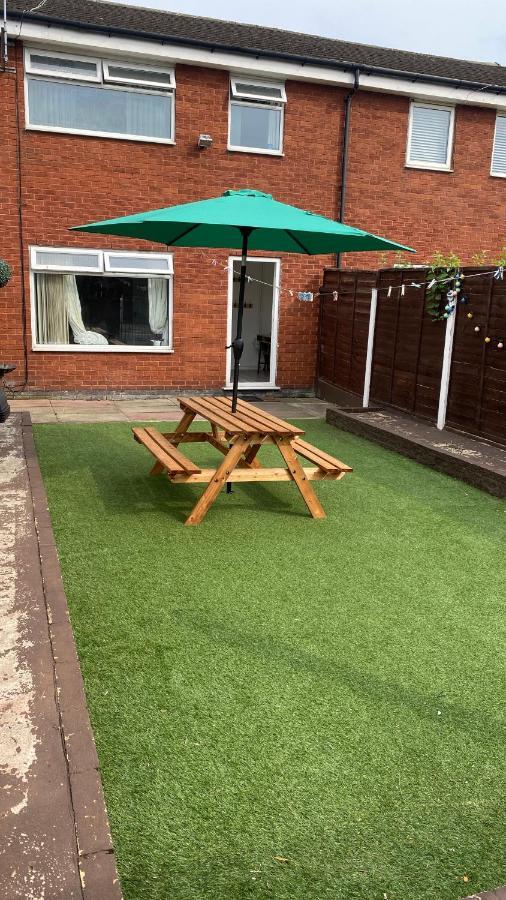 Bv Luxury Spacious 3 Bedroom House At Isaac Close Manchester Eksteriør billede