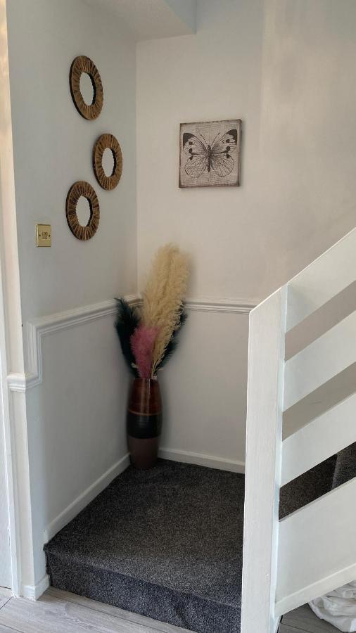 Bv Luxury Spacious 3 Bedroom House At Isaac Close Manchester Eksteriør billede