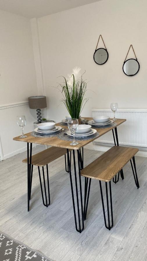 Bv Luxury Spacious 3 Bedroom House At Isaac Close Manchester Eksteriør billede