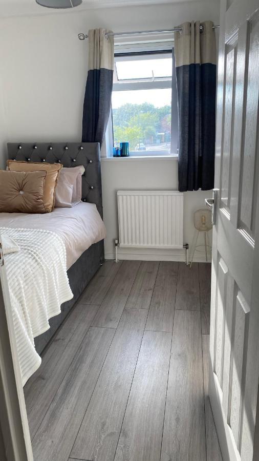 Bv Luxury Spacious 3 Bedroom House At Isaac Close Manchester Eksteriør billede